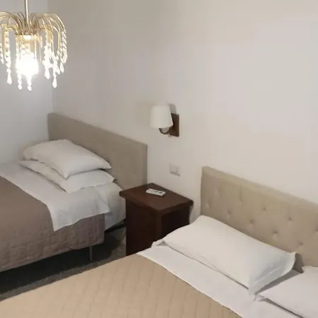 Speedy Guest - Vicino Aeroporto E Fiera Homestay szállás